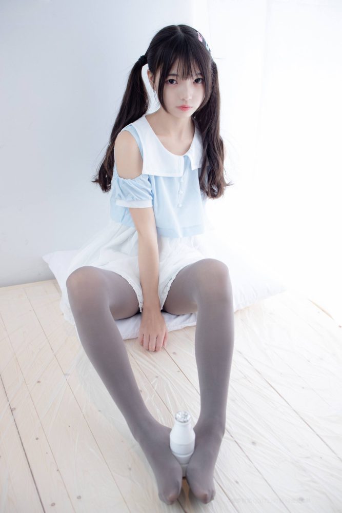 超级甜美的灰丝小姑娘【86P】20005-博拾图库