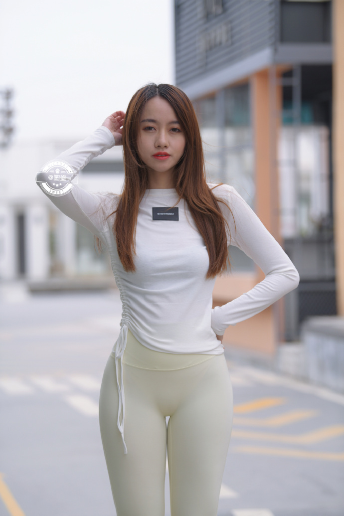 图片[1]-漂亮的白色瑜伽裤女孩 J1441 696P1V-21.4GB-博拾图库