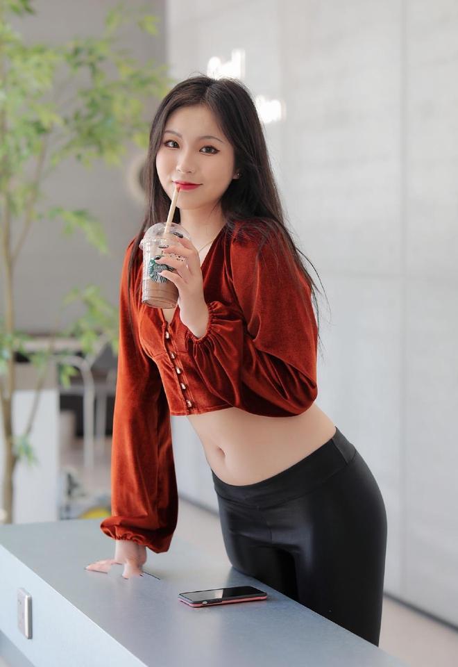 图片[3]-非常甜美的皮裤女孩 J1236 322P11V-16.4GB-博拾图库
