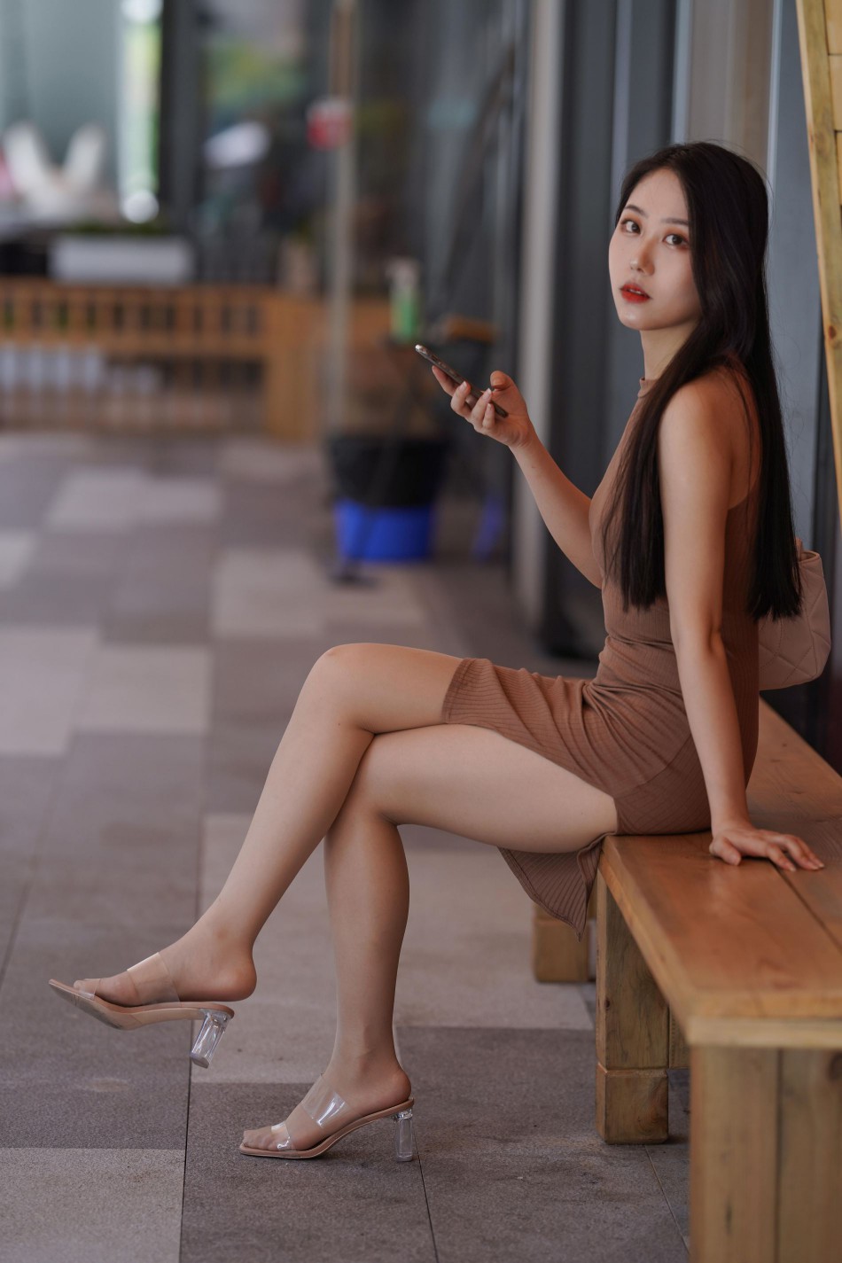 图片[5]-超有女人味的姑娘短裙逛街【400P】00049-博拾图库