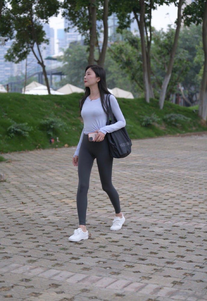 图片[2]-荡秋千的瑜伽裤女孩J2135 588P1V-20.8GB-博拾图库