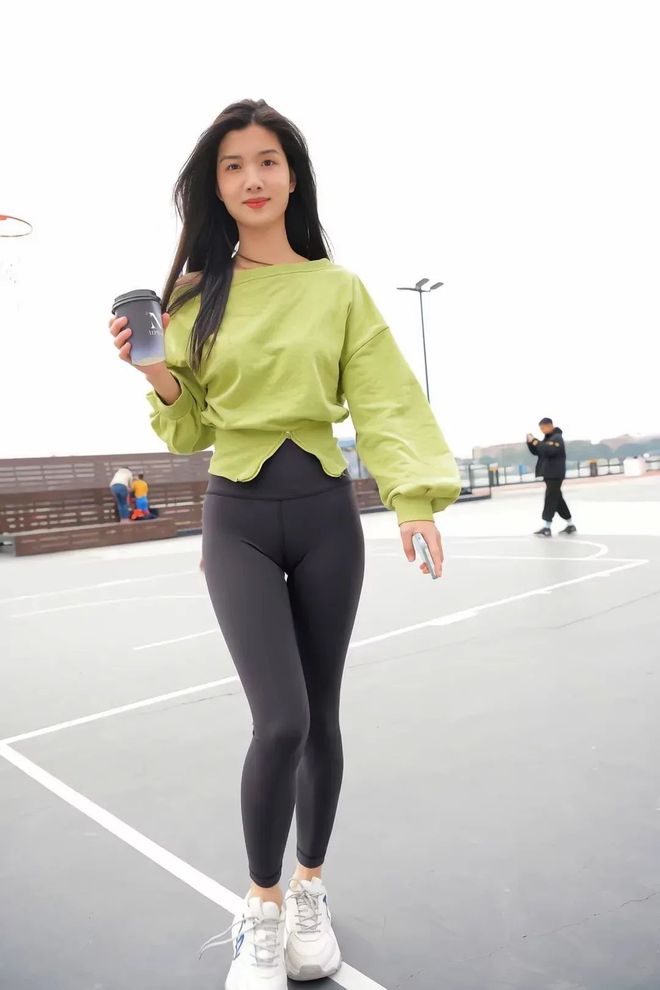 绿色瑜伽裤女孩很开心 J1519 1094P1V-27.6GB-博拾图库