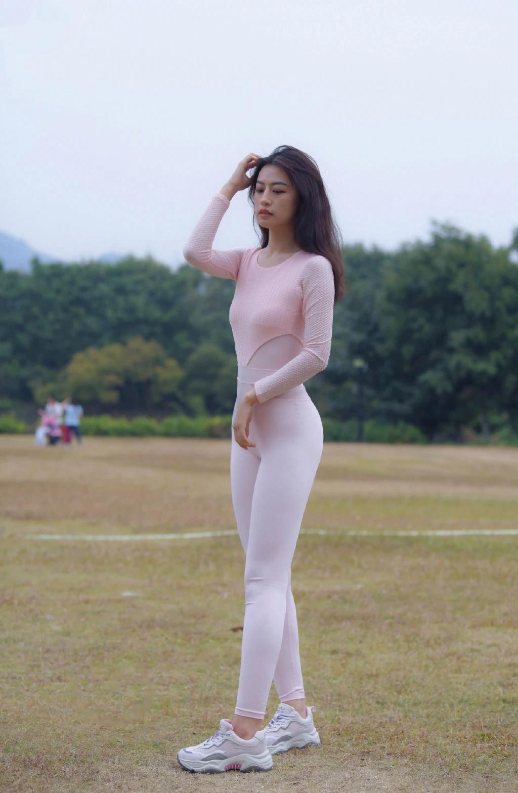 图片[1]-柔情似水的瑜伽裤姑娘 J1429 291P1V-14.6GB-博拾图库