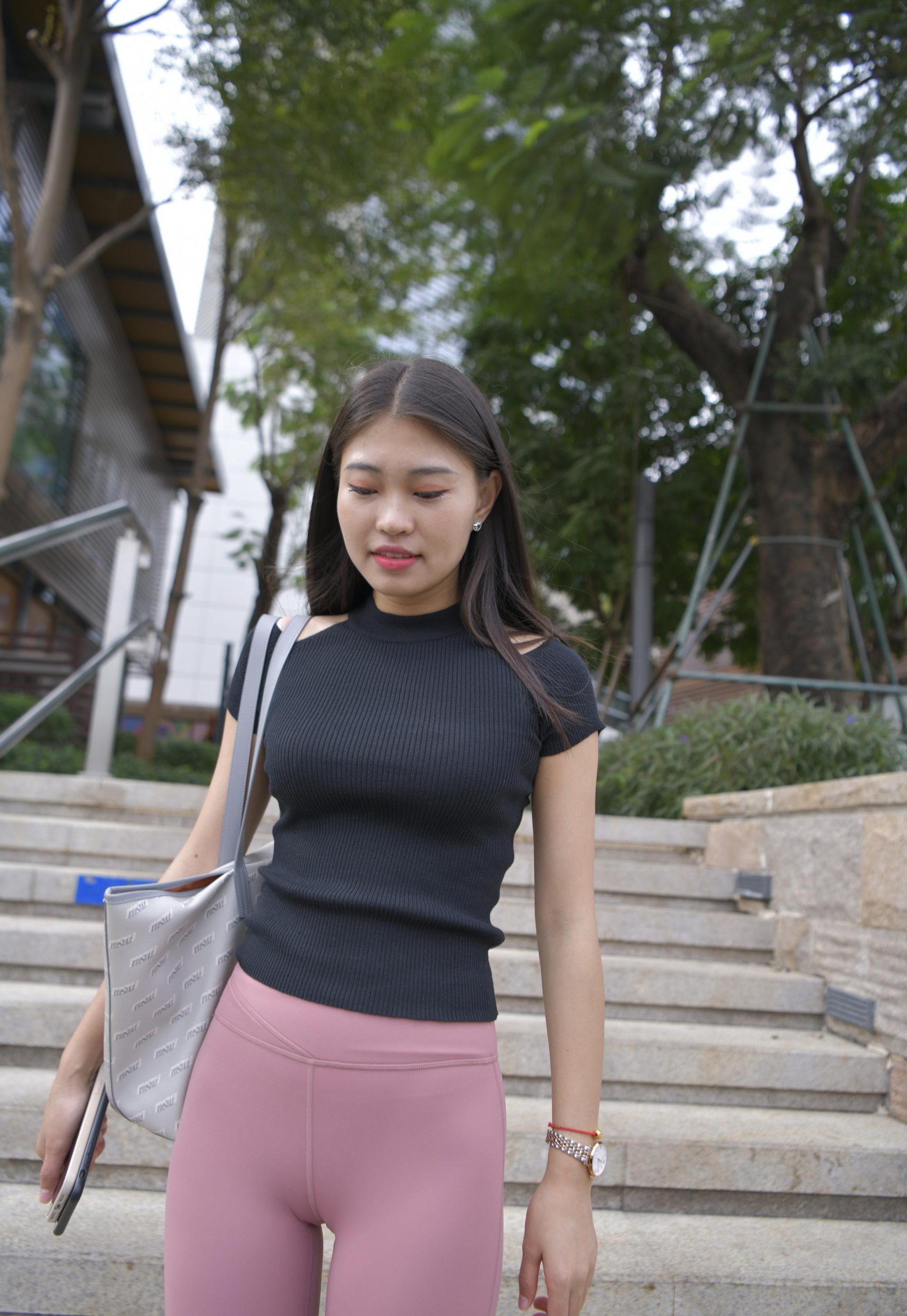 图片[2]-走在街头的瑜伽裤小女人 J1530 213P1V-9.18GB-博拾图库