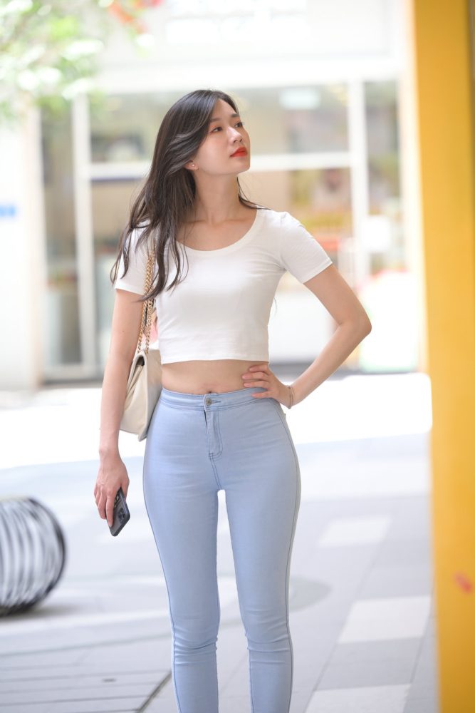 图片[2]-正在逛街的紧身牛仔裤女孩J1815 1112P1V-30.2GB-博拾图库