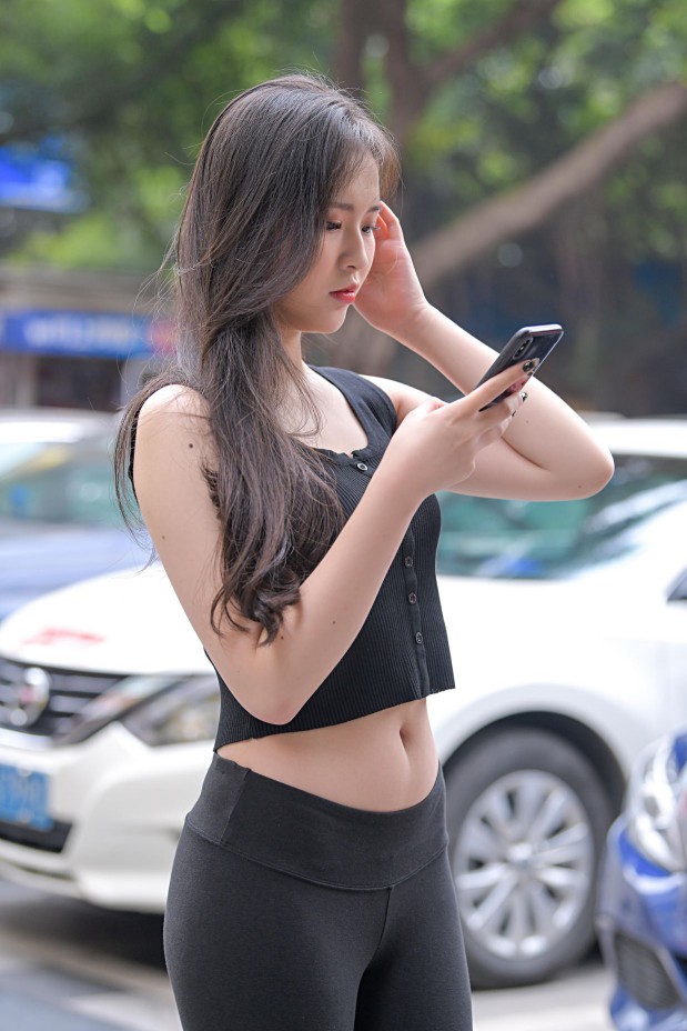 图片[5]-喝奶茶的黑色瑜伽裤长发姑娘【376P】00055-博拾图库