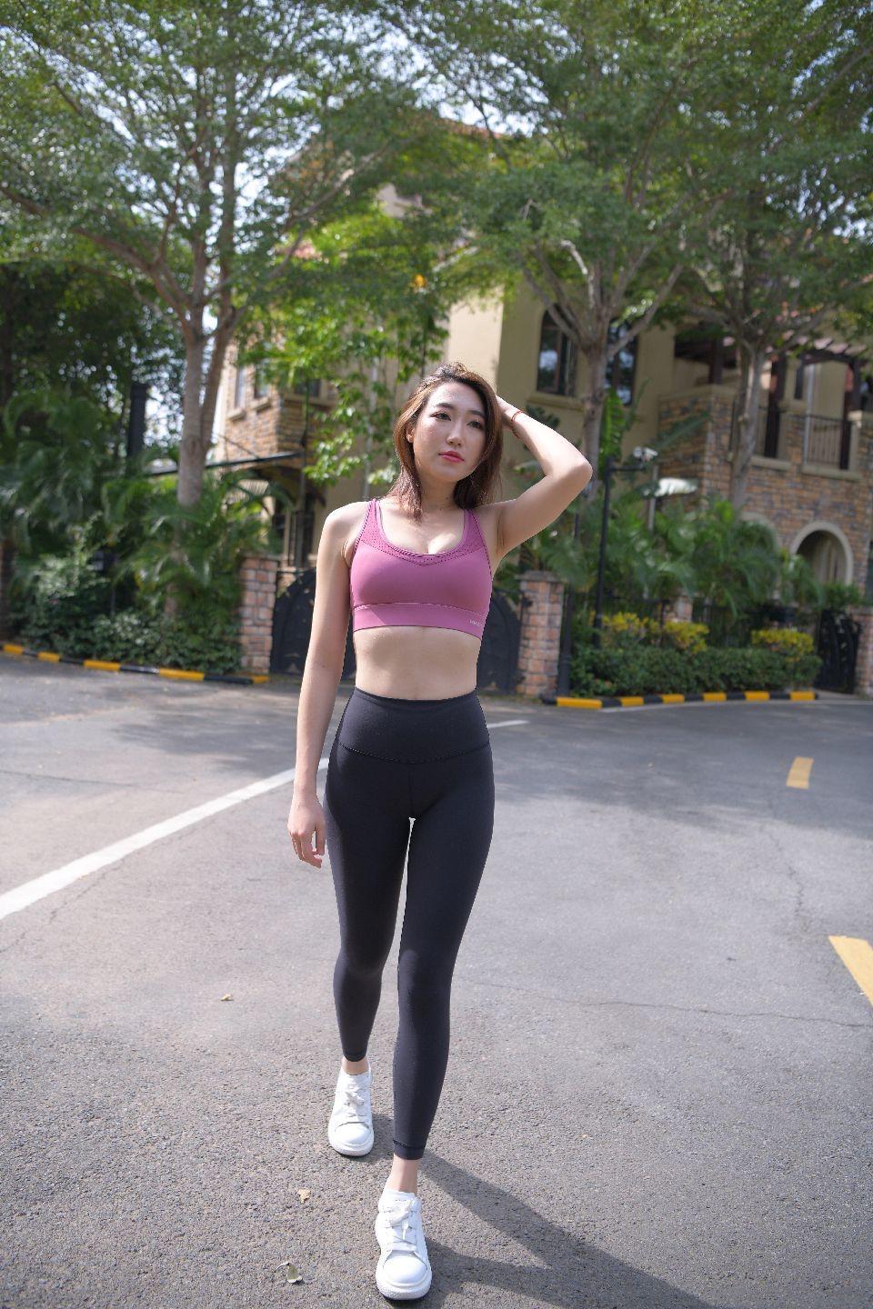 图片[1]-风情万种的瑜伽裤女人 J1531 375P5V-17.3GB-博拾图库