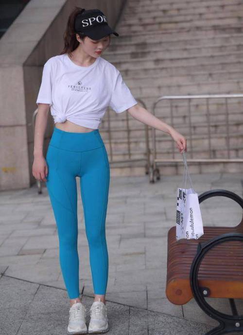 图片[3]-蓝色瑜伽裤阳光女孩J2095 611P1V-21.8GB-博拾图库