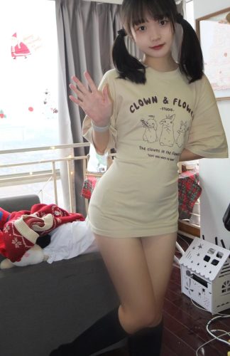 图片[9]-网格丝袜的清纯双马尾小姑娘-博拾图库