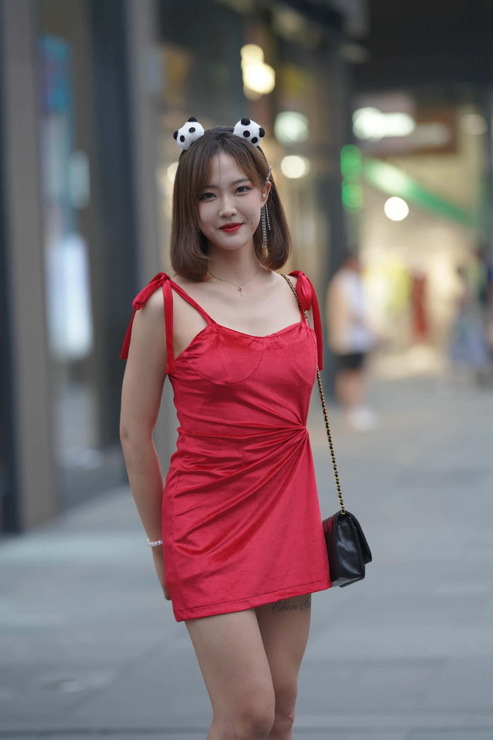 图片[2]-P4187 亮眼红色吊带裙 【352P】-博拾图库