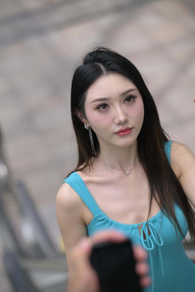 http://www.xiaolijiepai.com/05/9927/-博拾图库